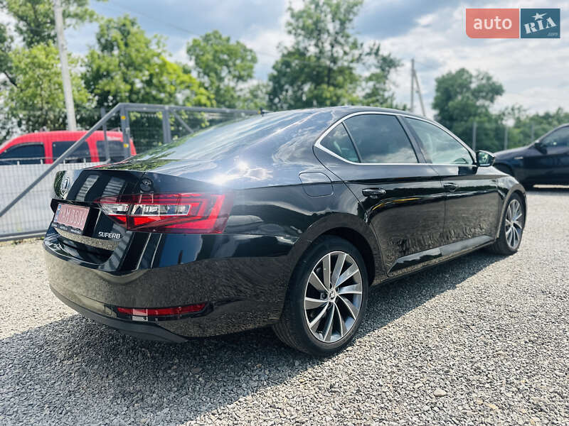 Лифтбек Skoda Superb 2017 в Иршаве