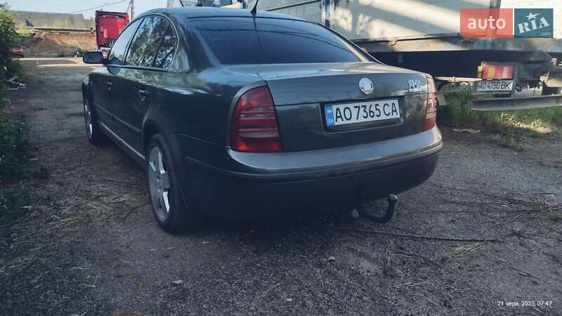 Skoda Superb 2004