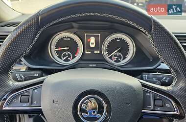 Лифтбек Skoda Superb 2016 в 