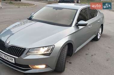 Лифтбек Skoda Superb 2015 в 