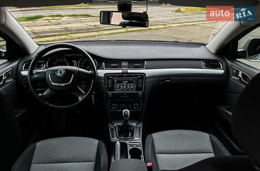 Лифтбек Skoda Superb 2012 в 