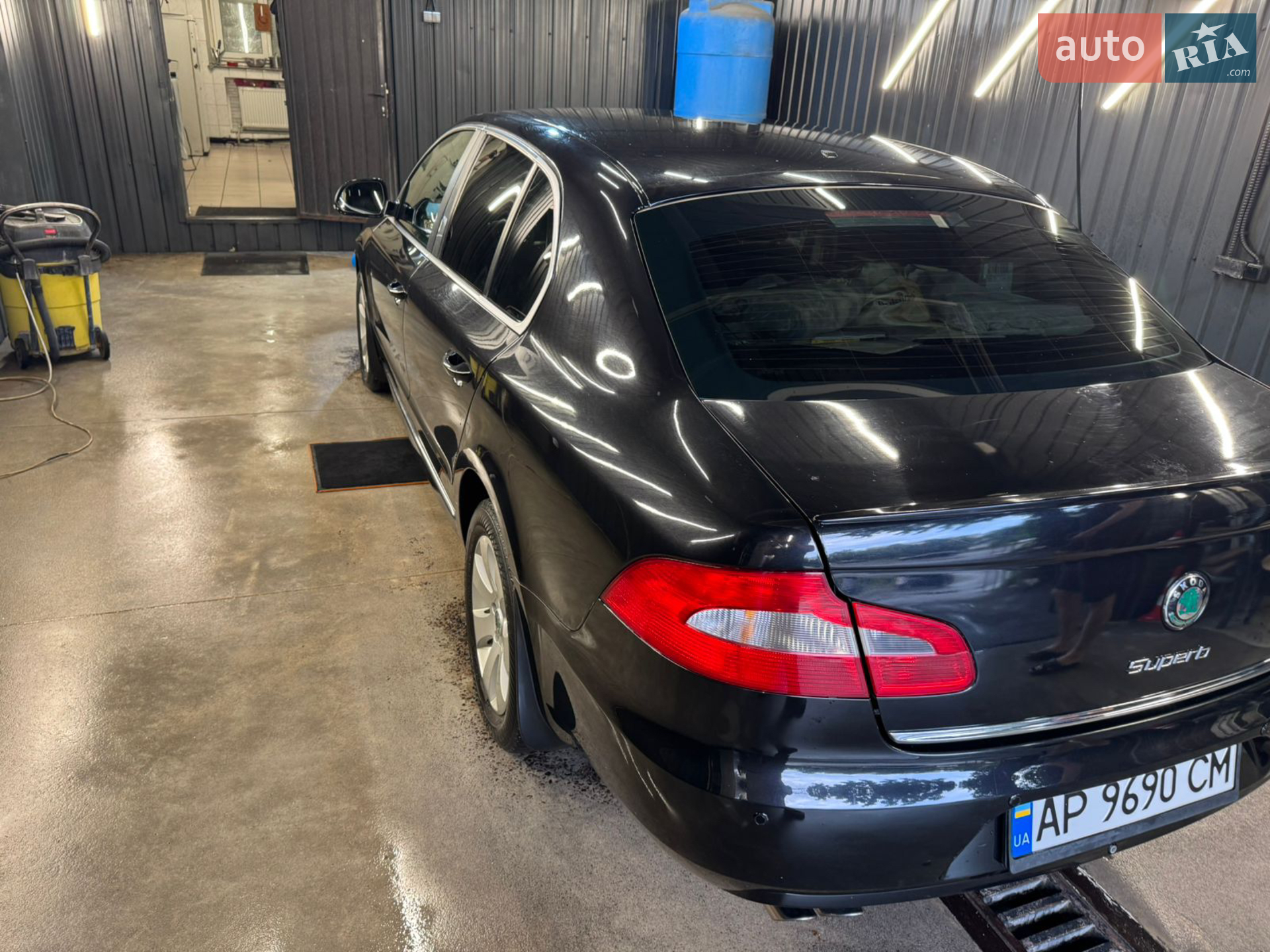2011 Skoda Superb - мініатюра 2