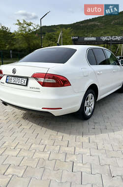 Лифтбек Skoda Superb 2014 в 