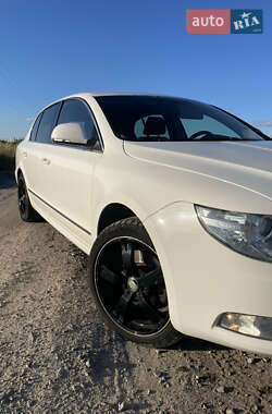 Лифтбек Skoda Superb 2009 в 