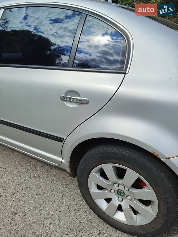 Лифтбек Skoda Superb 2002 в Полтаве