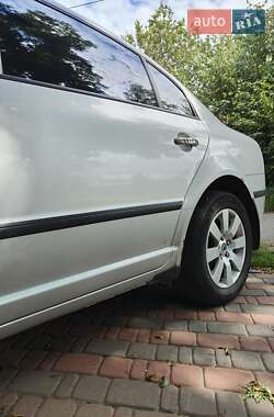 Лифтбек Skoda Superb 2002 в 