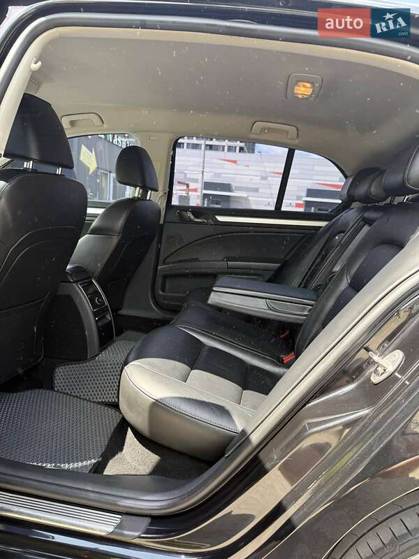 Ліфтбек Skoda Superb 2015 в Львові
