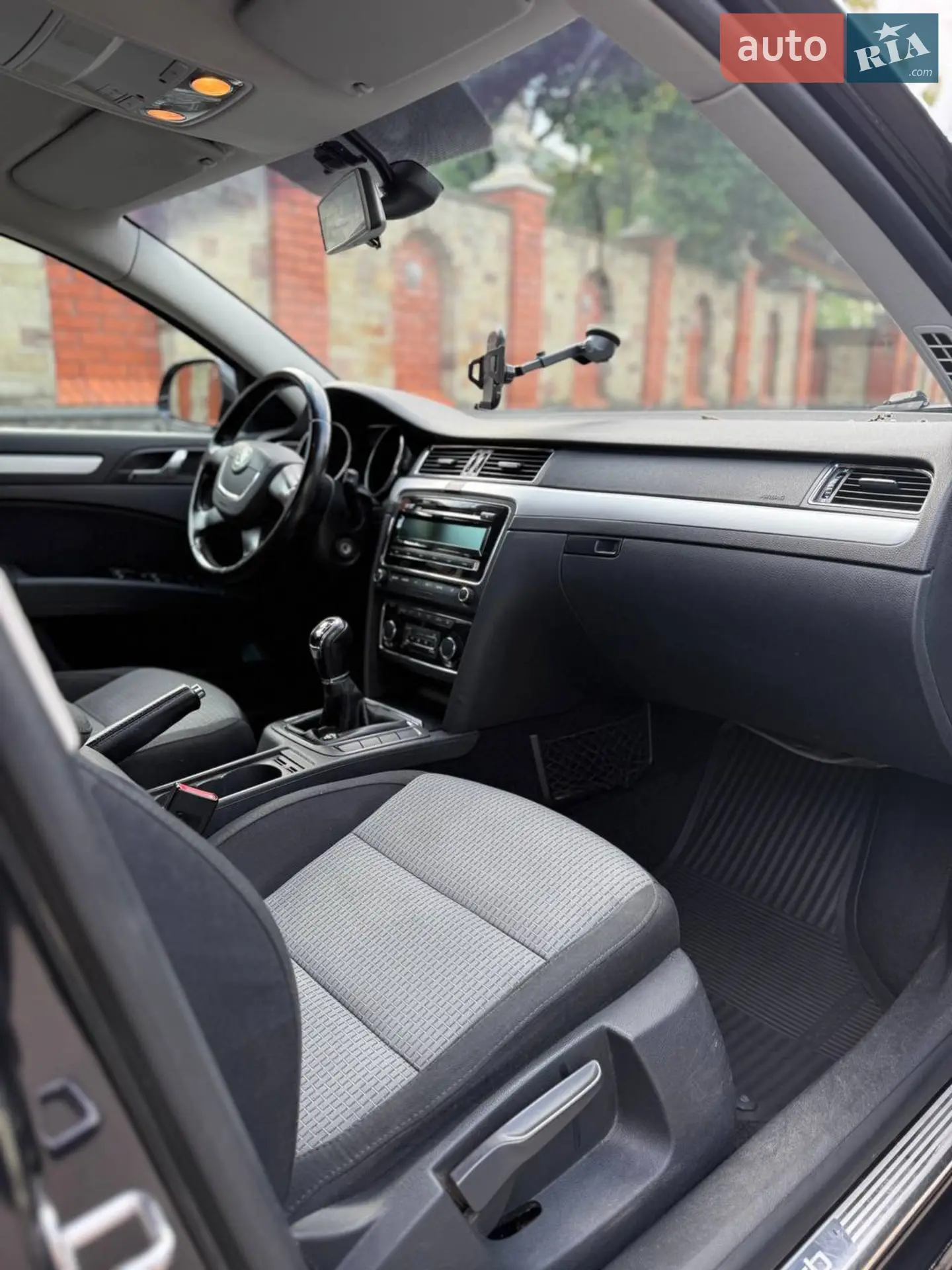 2011 Skoda Superb - мініатюра 16