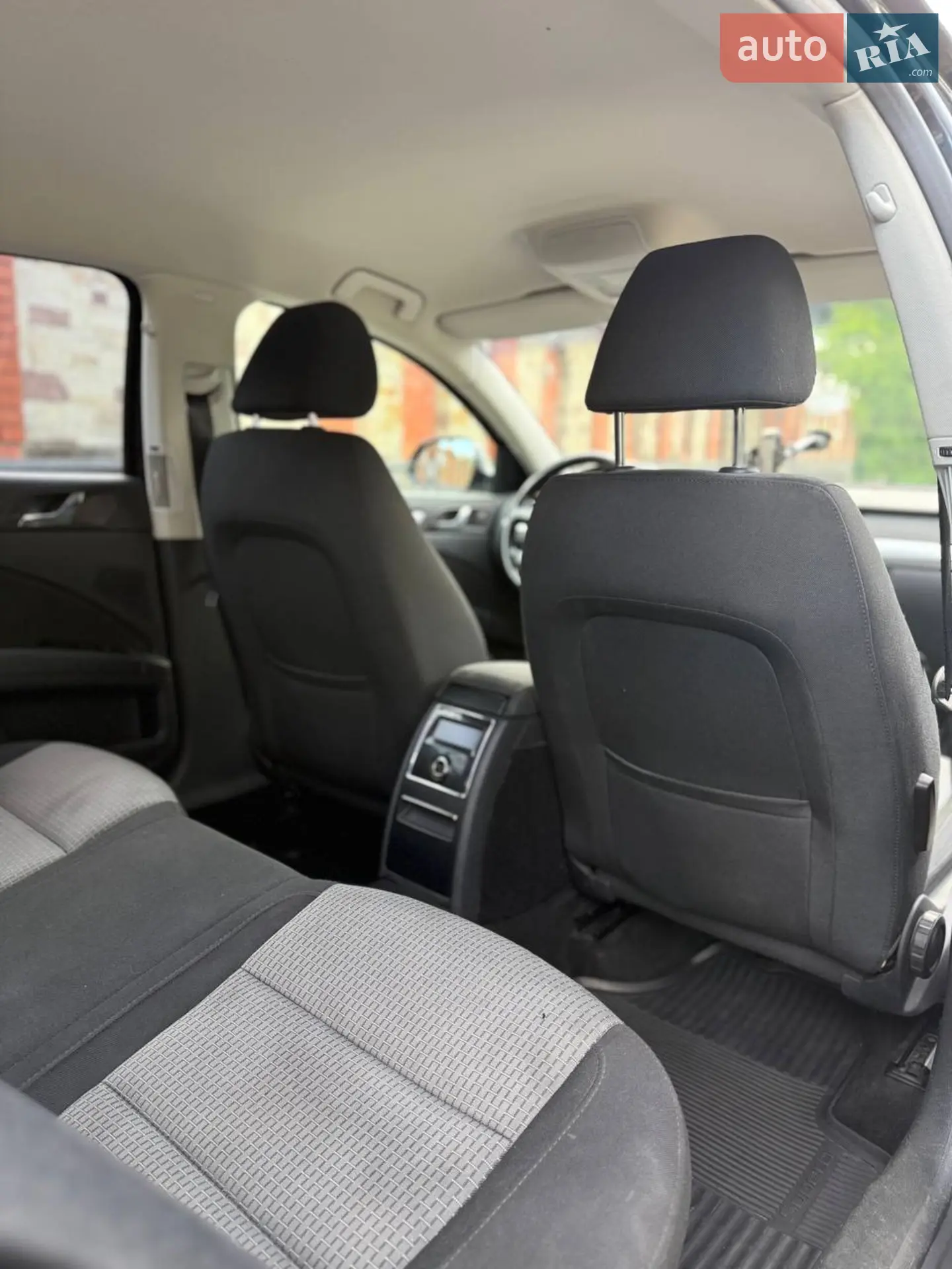 2011 Skoda Superb - мініатюра 19