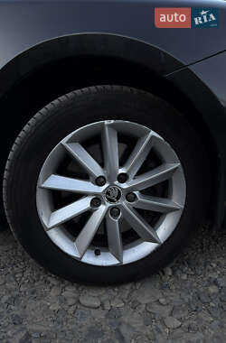 Ліфтбек Skoda Superb 2014 в 