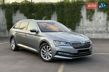 Универсал Skoda Superb 2020 в Ровно