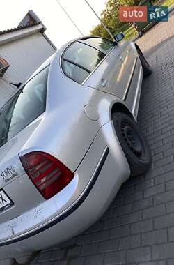 Лифтбек Skoda Superb 2002 в 