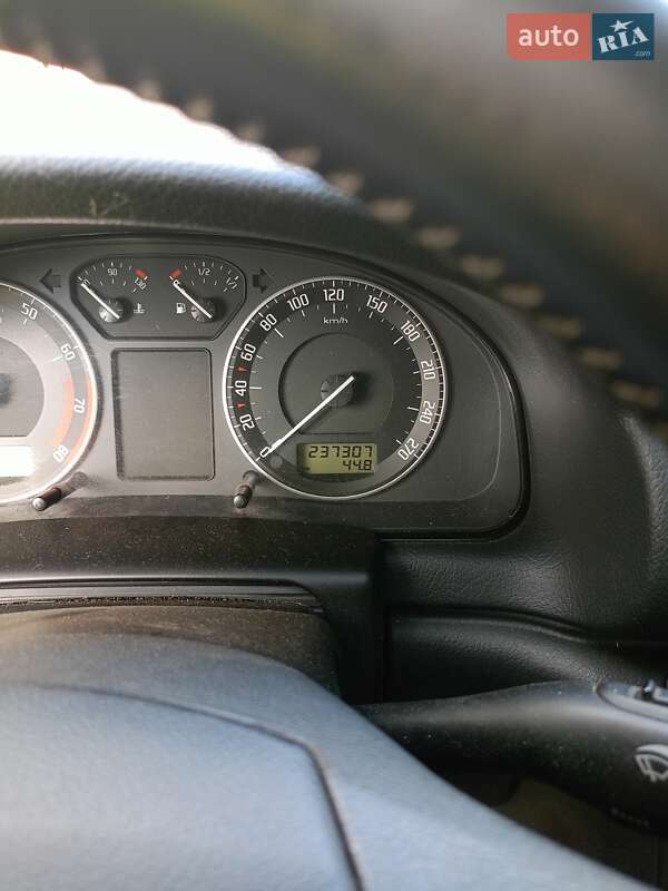 Лифтбек Skoda Superb 2007 в Полтаве