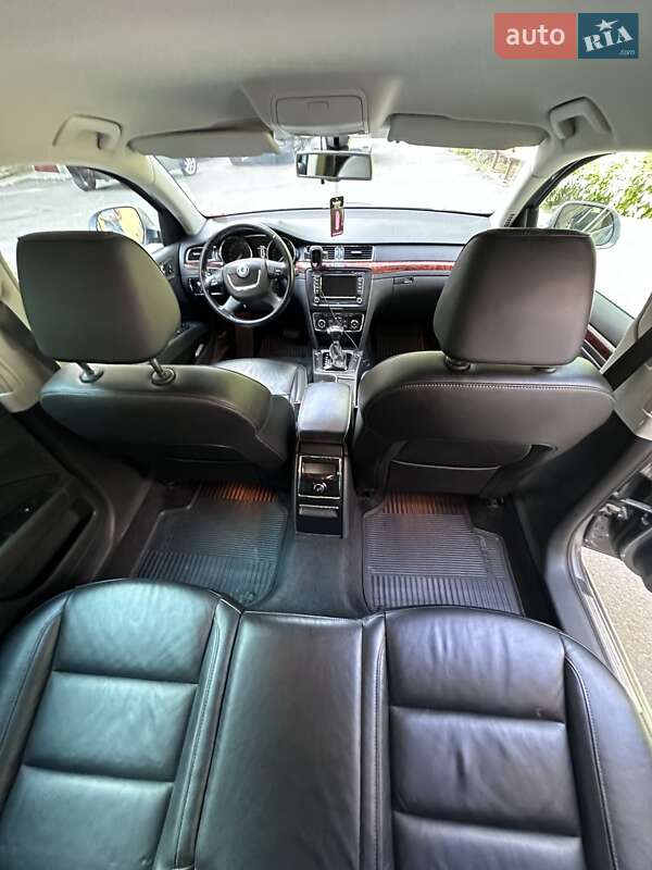 Универсал Skoda Superb 2012 в Хмельницком