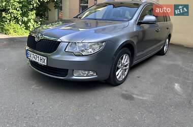 Skoda Superb 2012 Skoda Superb 2012