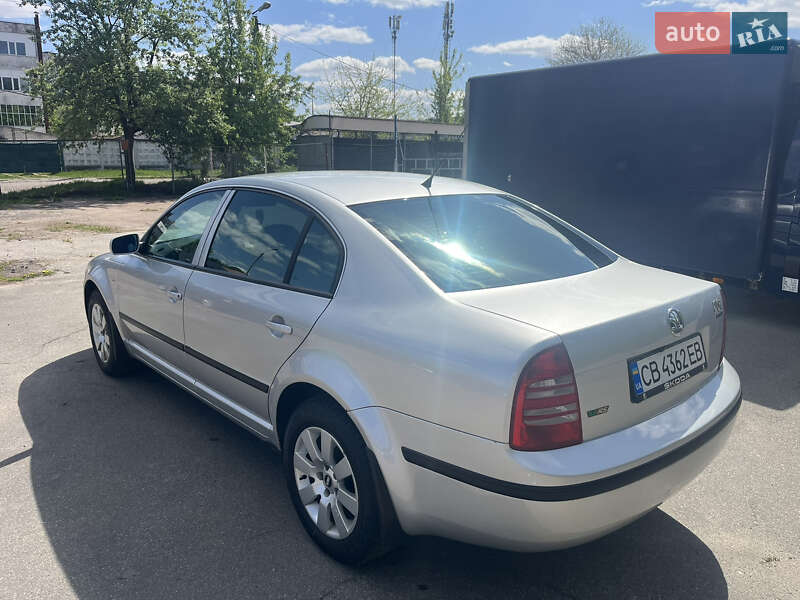 Ліфтбек Skoda Superb 2005 в Прилуках