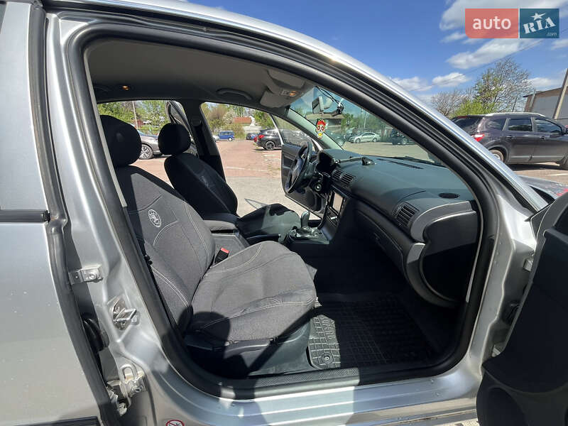 Ліфтбек Skoda Superb 2005 в Прилуках