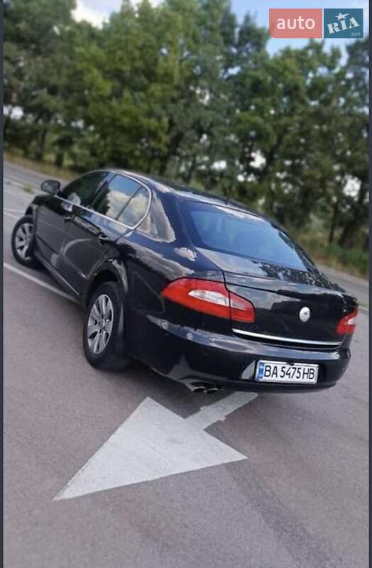 Лифтбек Skoda Superb 2010 в Кропивницком