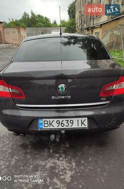 Лифтбек Skoda Superb 2008 в 