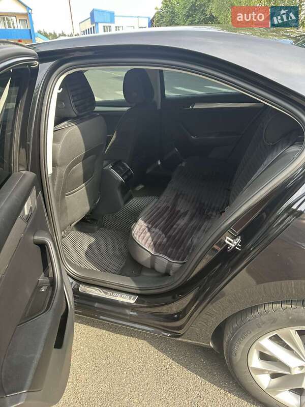 Лифтбек Skoda Superb 2015 в Киеве