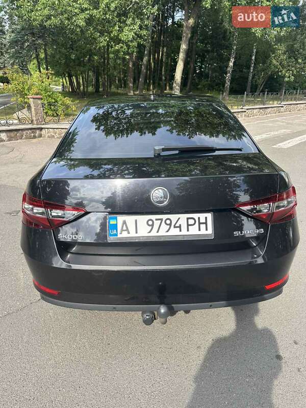 Лифтбек Skoda Superb 2015 в Киеве