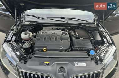 Лифтбек Skoda Superb 2015 в 