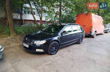 Универсал Skoda Superb 2012 в 