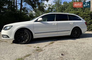 Универсал Skoda Superb 2014 в 