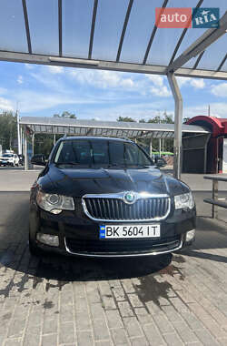 Універсал Skoda Superb 2012 в Рівному