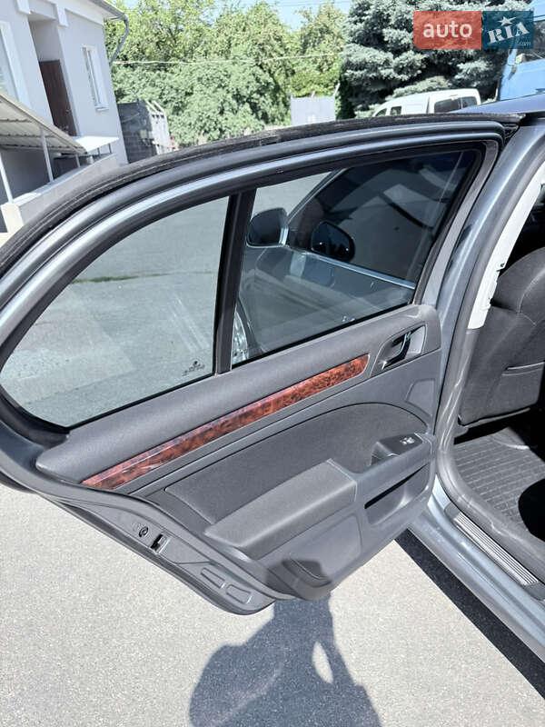 Лифтбек Skoda Superb 2011 в Днепре