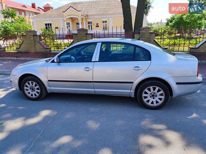 Ліфтбек Skoda Superb 2003 в Калинівці