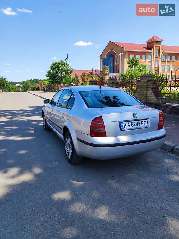 Ліфтбек Skoda Superb 2003 в Калинівці
