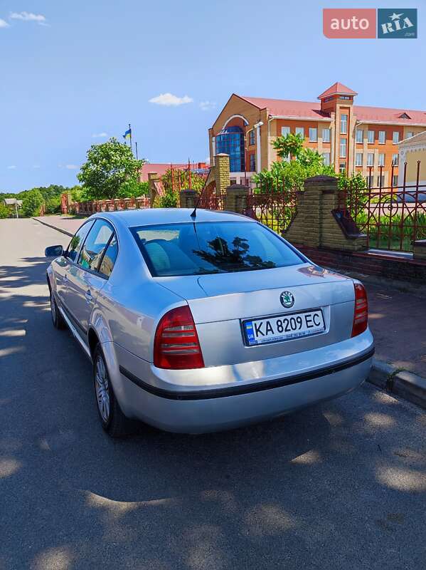 Ліфтбек Skoda Superb 2003 в Калинівці
