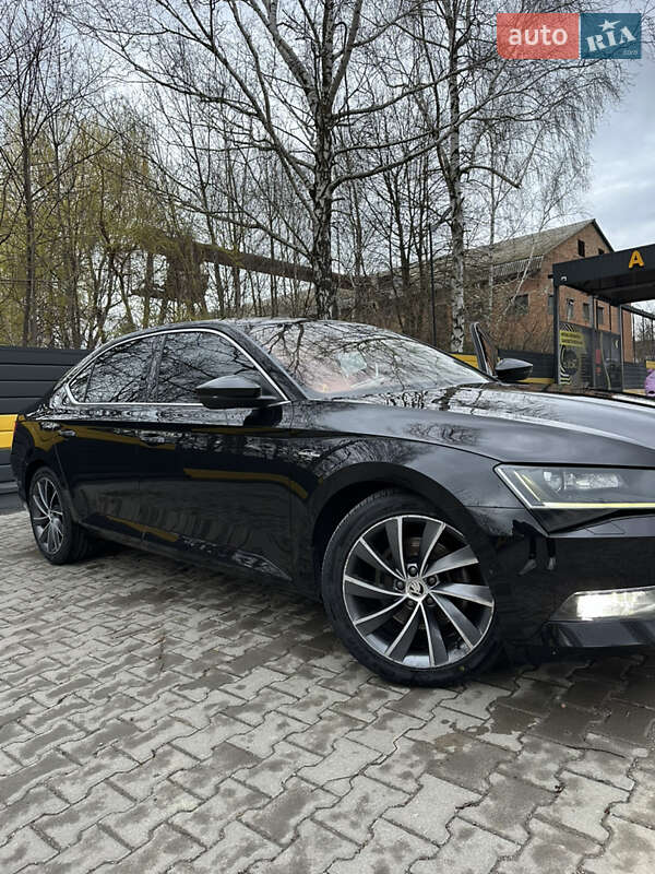 Лифтбек Skoda Superb 2016 в Жмеринке