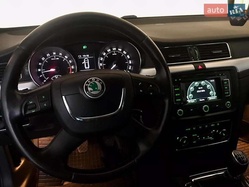 Універсал Skoda Superb 2013 в Тернополі