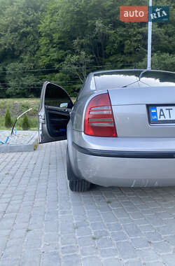 Лифтбек Skoda Superb 2006 в 