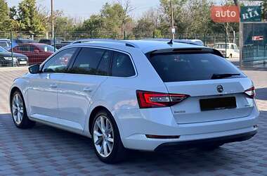 Универсал Skoda Superb 2019 в 