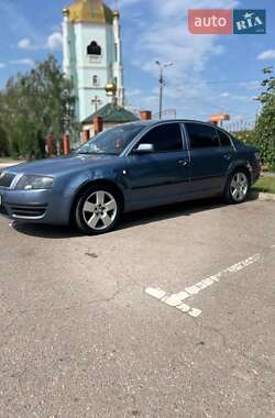 Лифтбек Skoda Superb 2003 в 