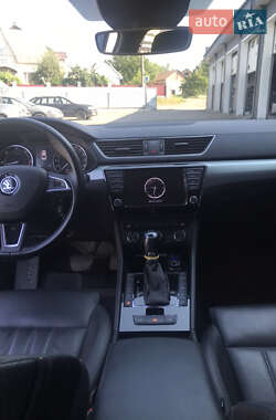 Лифтбек Skoda Superb 2015 в 