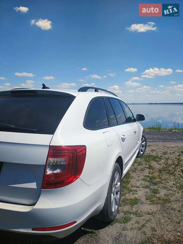 Универсал Skoda Superb 2014 в Слобожанском