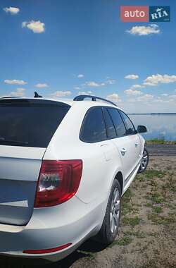 Универсал Skoda Superb 2014 в 