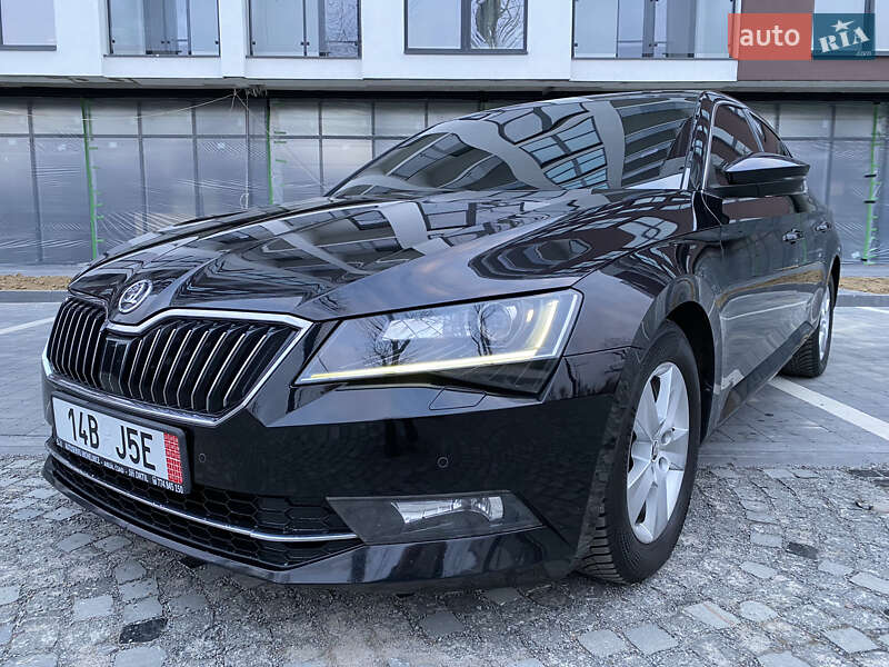Ліфтбек Skoda Superb 2017 в Сваляві