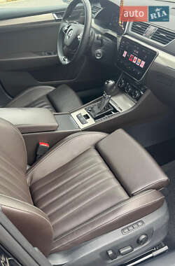 Ліфтбек Skoda Superb 2021 в 