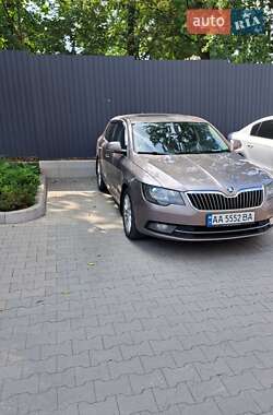 Лифтбек Skoda Superb 2013 в Ирпене