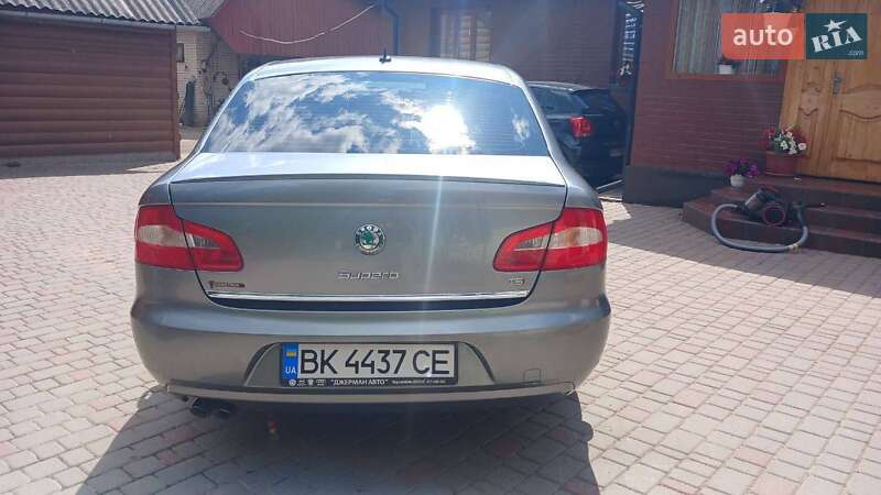 Лифтбек Skoda Superb 2010 в Здолбунове фото 3 Лифтбек Skoda Superb 2010 в Здолбунове