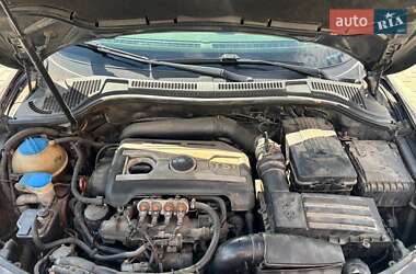 Лифтбек Skoda Superb 2012 в 