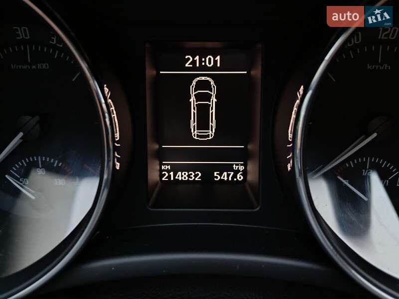 Универсал Skoda Superb 2011 в Хмельницком