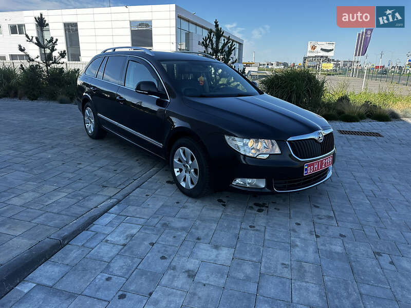 Универсал Skoda Superb 2010 в Луцке