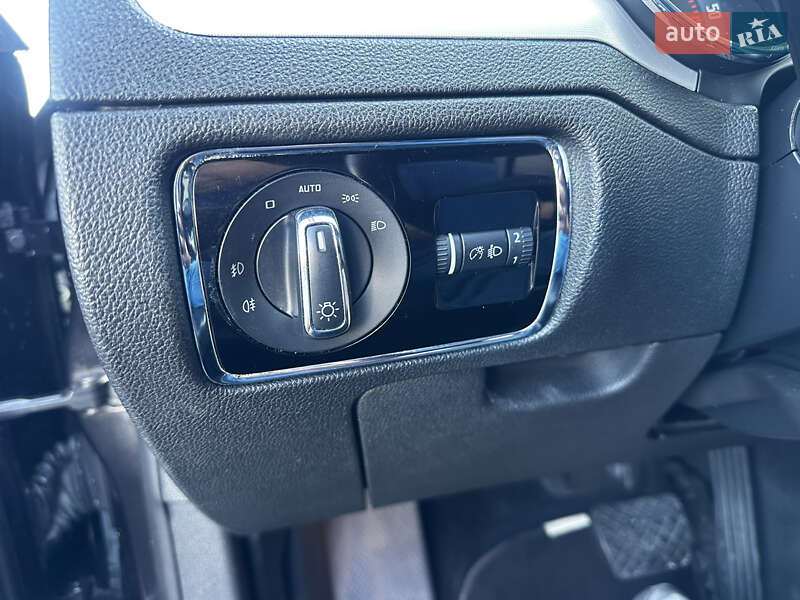 Универсал Skoda Superb 2010 в Луцке