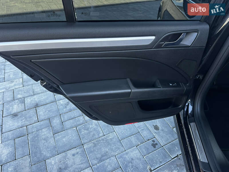 Универсал Skoda Superb 2010 в Луцке